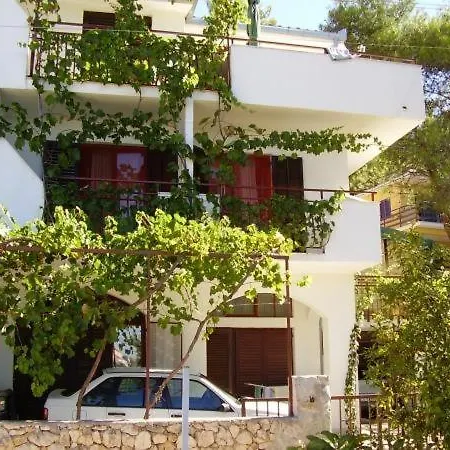 In Okrug Gornji With Sea View, Terrace, Air Conditioning, Wifi 5106-4 Trogir