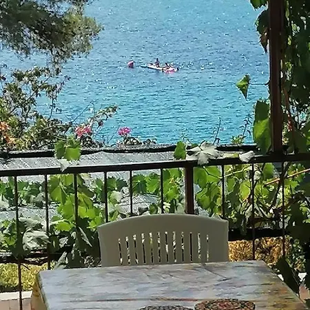In Okrug Gornji With Sea View, Terrace, Air Conditioning, Wifi 5106-4 Apartment